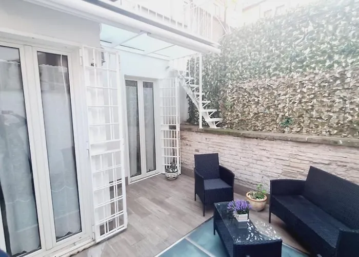 Apartment Trastevere Rome's Heart Charming & Cozy 2 *