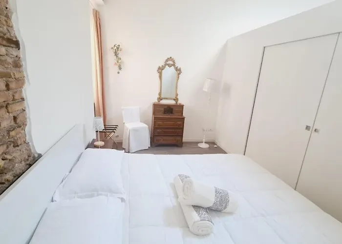 Apartment Trastevere Rome's Heart Charming & Cozy 2 *