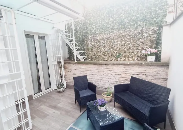 Trastevere Rome's Heart Charming & Cozy 2 *